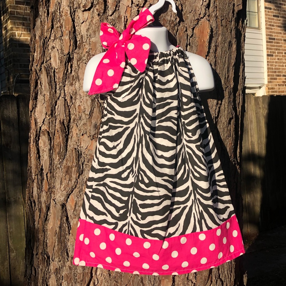 Handmade girl’s dress 👗